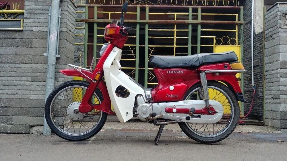 Honda Astrea 800: Mengungkap Legenda Sepeda Motor Klasik dari Honda di Indonesia