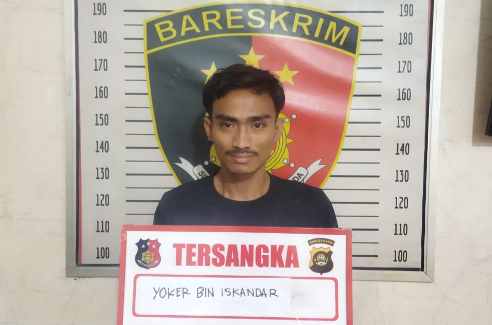 Beralibi Menemui Keluarga Warga Sungai Keruh Gelapkan Sepeda Motor