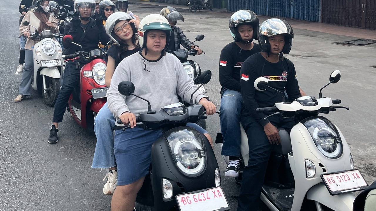 Komunitas Scoopy Palembang Ekspresikan Gaya Lewat City Rolling dan Fun Painting