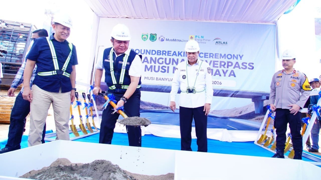 Sinergi Membangun Muba: Langkah Nyata Bupati Toha Tohet Atasi Debu dan Macet di Bayung Lencir