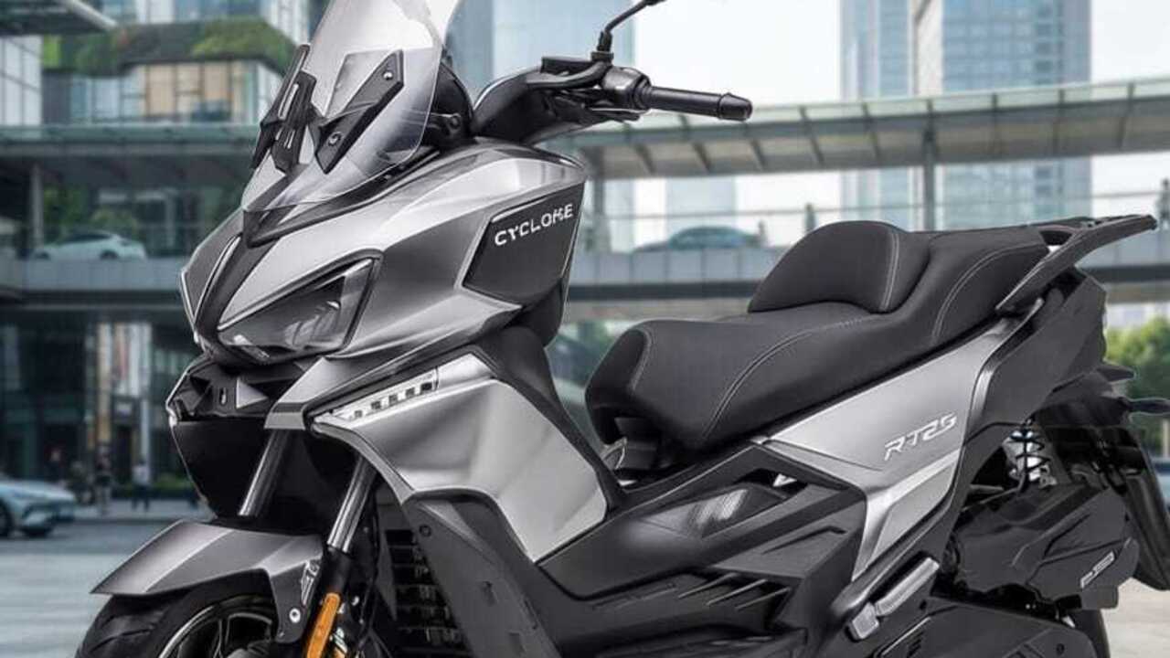 CYCLONE RT2S 2026: Maxi-Scooter 250cc Rp61 Jutaan, Fiturnya Bikin Kaget 