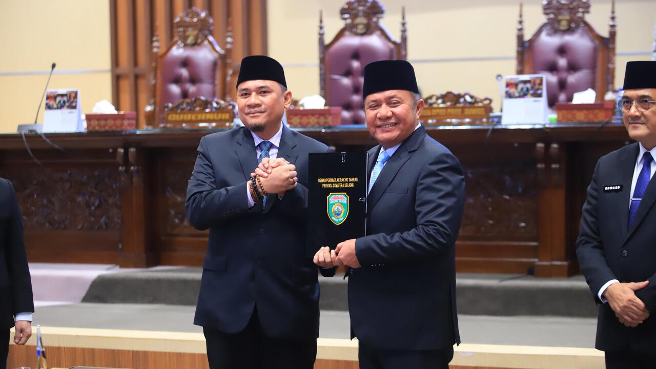 Herman Deru Hadiri Paripurna: Empat Raperda Prioritas Masuk Propemperda Sumsel 2026