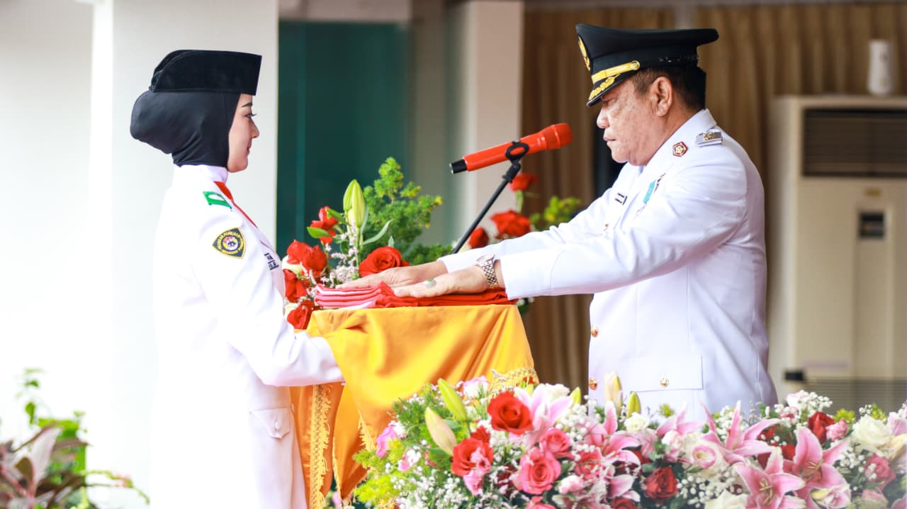 Ayu Wandira, Siswi SMA Negeri 2 Sungai Lilin, Sukses Jadi Pembawa Baki Pusaka
