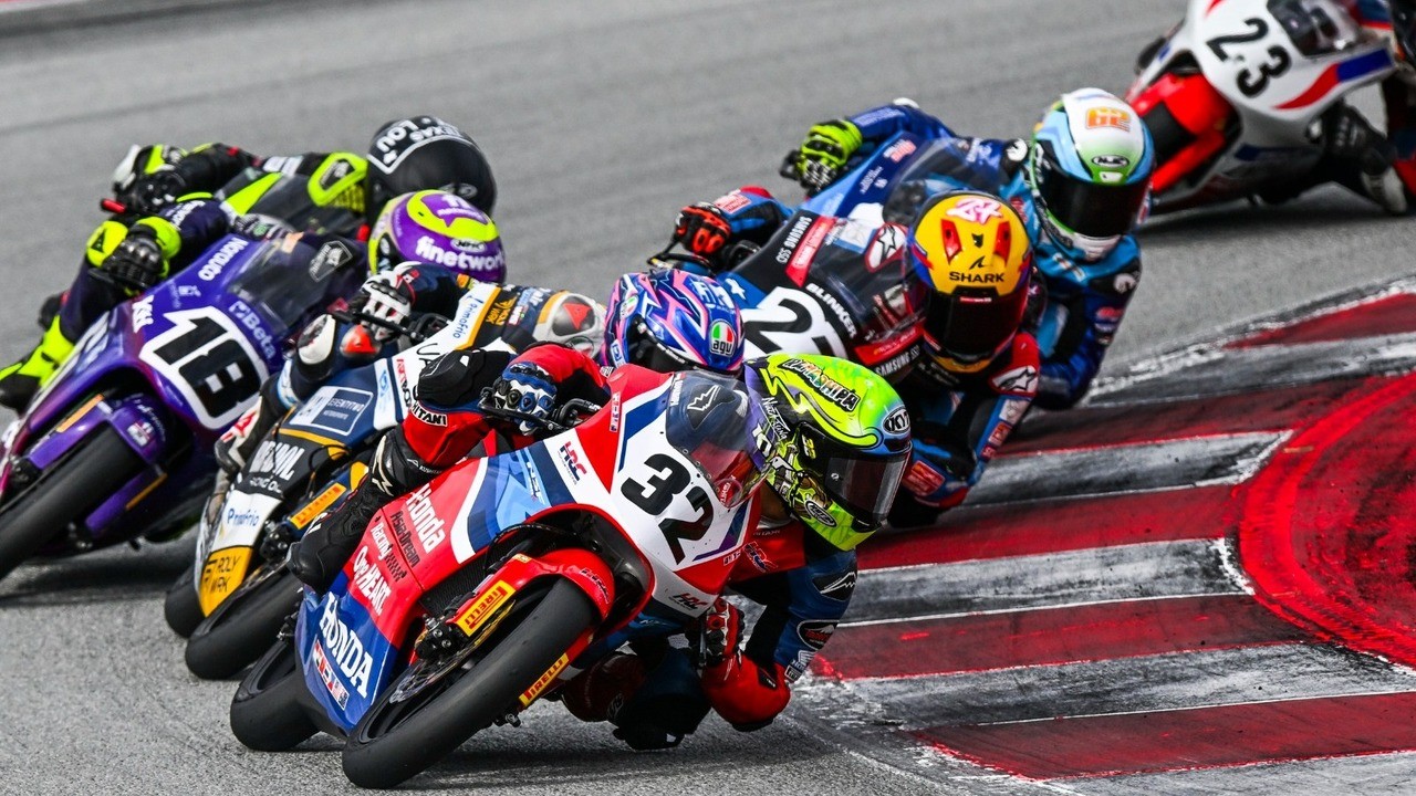 Lagi, Binaan Astra Honda Melesat Kencang di Barcelona Ciptakan Sejarah Untuk Indonesia