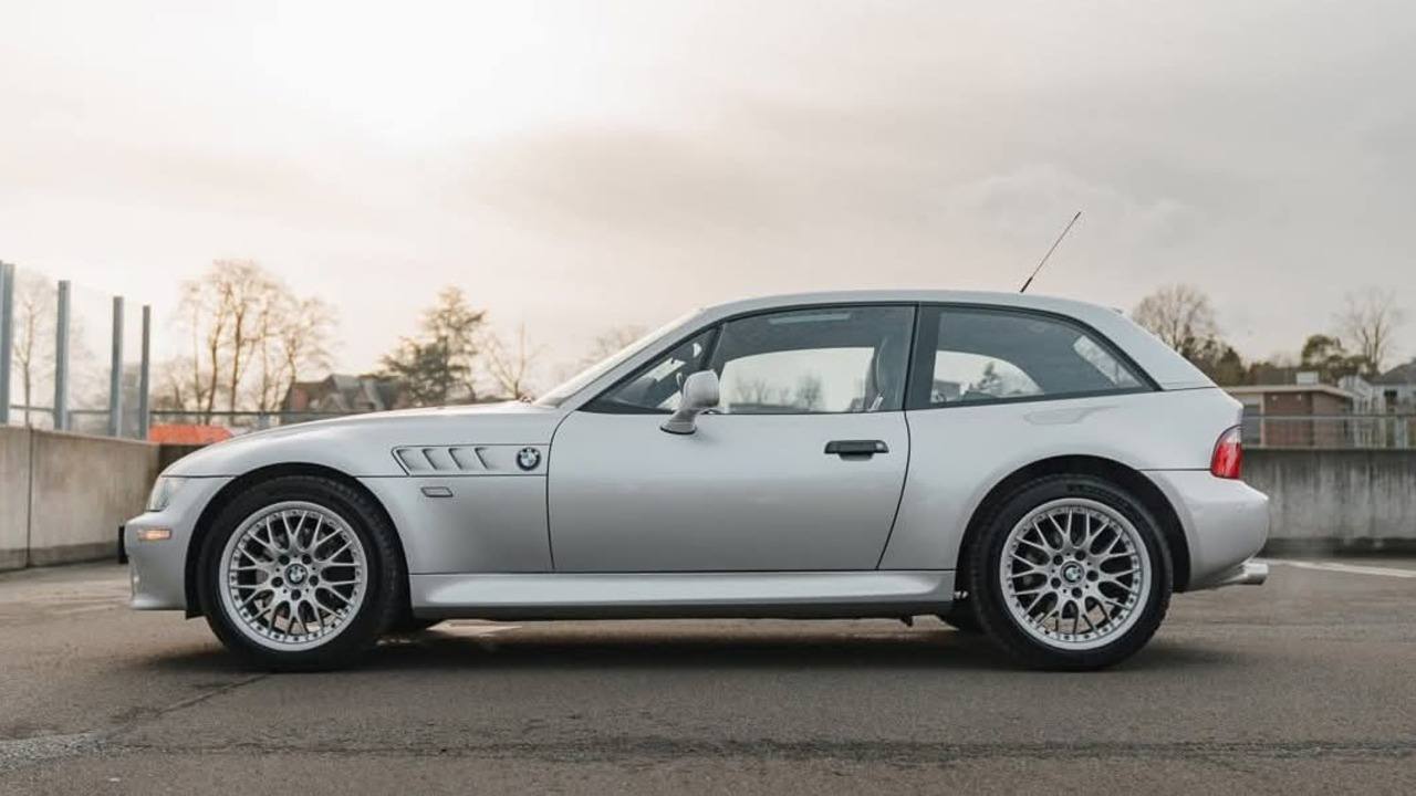 BMW Z3 3.0i Coupe 2002: Keunikan, Performa, dan Daya Tarik Abadi.