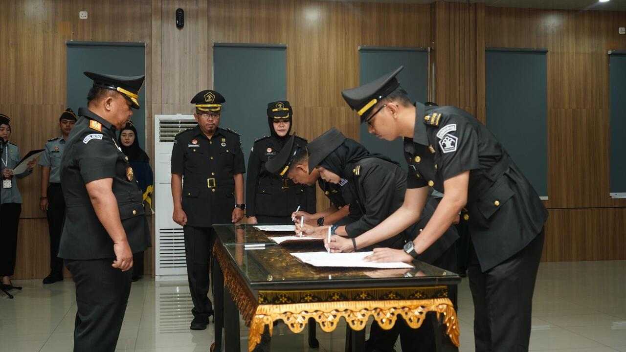 Kakanwil Lantik Tiga Pejabat Non Manajerial, Tegaskan Integritas dan Kinerja Profesional