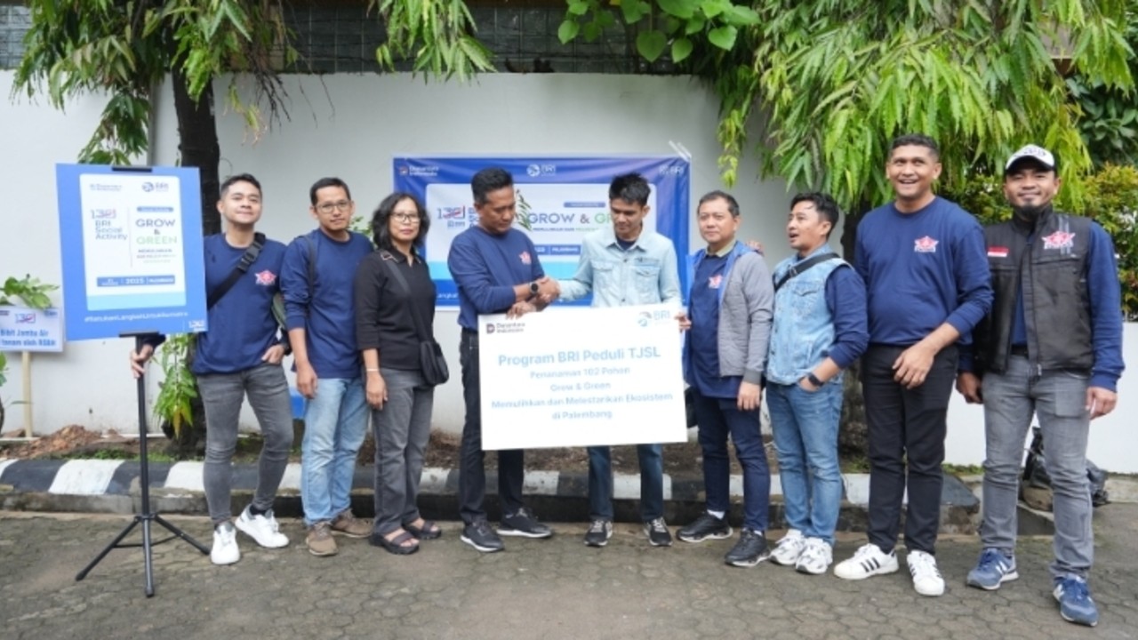 Rangkaian HUT BRI ke-130, BRI RO Palembang Gelar Program Grow & Green dengan Penanaman 102 Pohon
