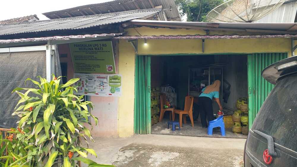 Pertamina Patra Niaga Sumbagsel Himbau Warga Beli Langsung ke Pangkalan Resmi