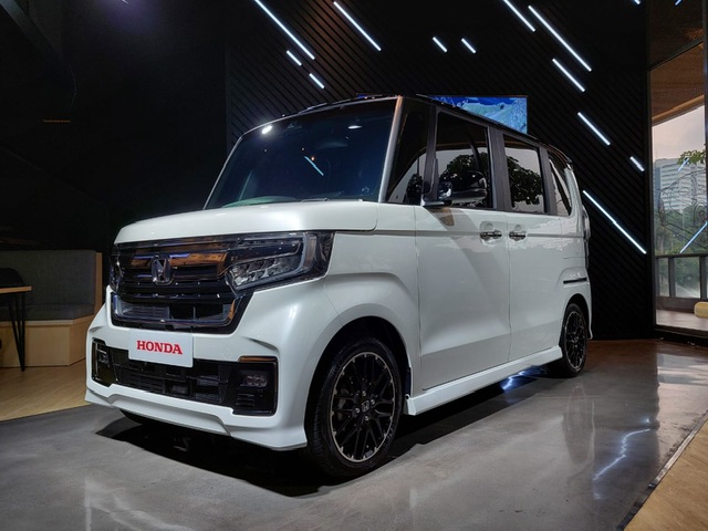 Honda N-Box Siap Meluncur Melalui Importir Umum