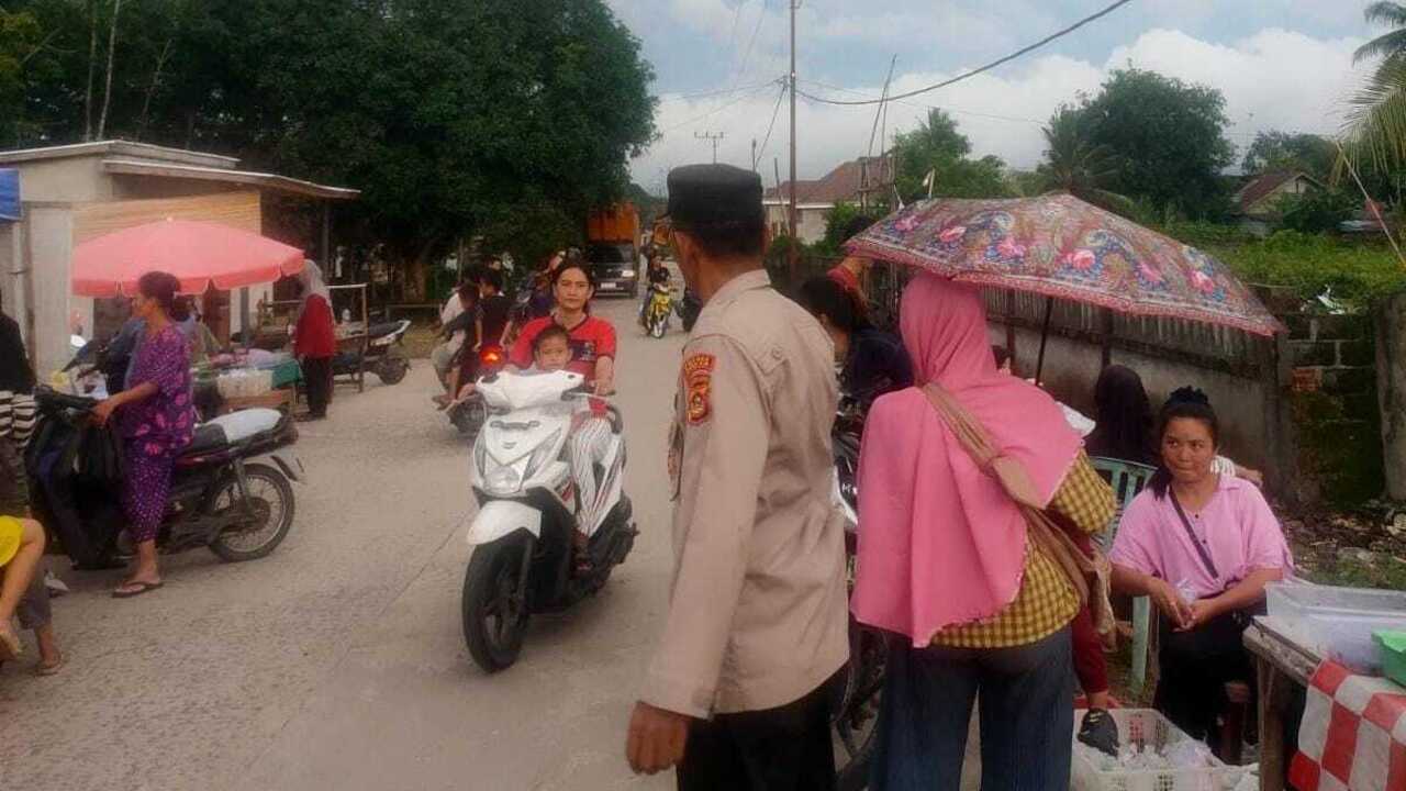 Patroli Polsek Rantau Alai Jaga Keamanan Pasar Beduk Selama Ramadan