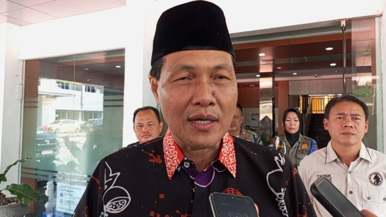 Bupati Edison : Pastikan Regulasi Seragam Sekolah Gratis Utamakan Penjahit Lokal