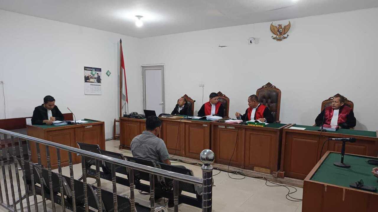 Negara Tekor 2 Miliar, Jaksa Hanya Tuntut 20 Bulan Penjara Terdakwa Korupsi APAR 4 Lawang 