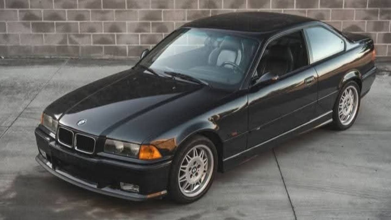 BMW Seri 3 E36: Dari Sedan Elegan hingga Coupe Bertenaga, Legenda yang Tak Pudar