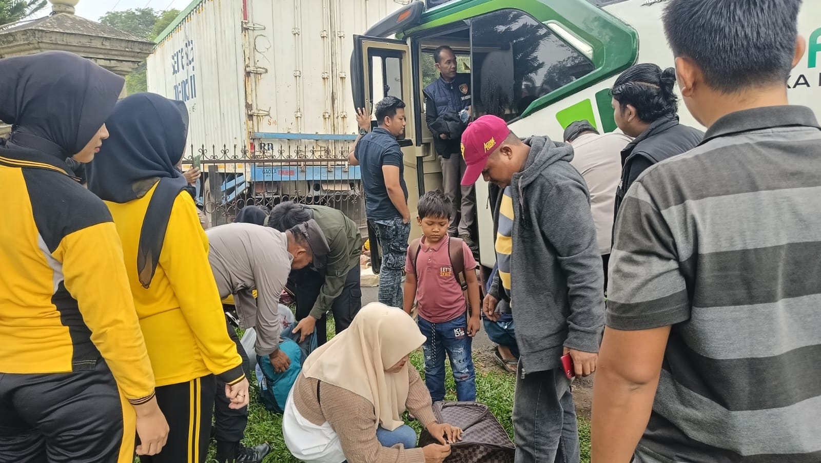 iPhone 13 Hilang di Rumah Makan Pagi Sore Indralaya: Ditemukan Petugas di Bak Kamar Mandi