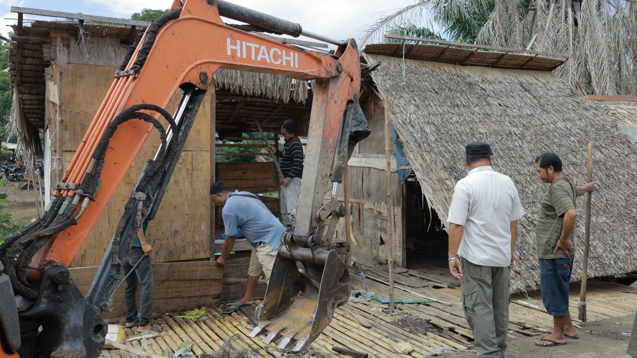 4 Pondok di Sungai Udang Jakabaring Dibongkar