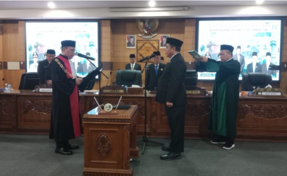 Sahril Elmi Resmi Dilantik Jadi Ketua DPRD OKU