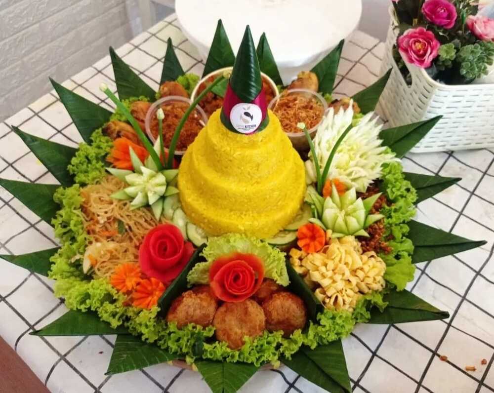 Nasi Tumpeng, Simbol Kebesaran dan Kekayaan Budaya Indonesia