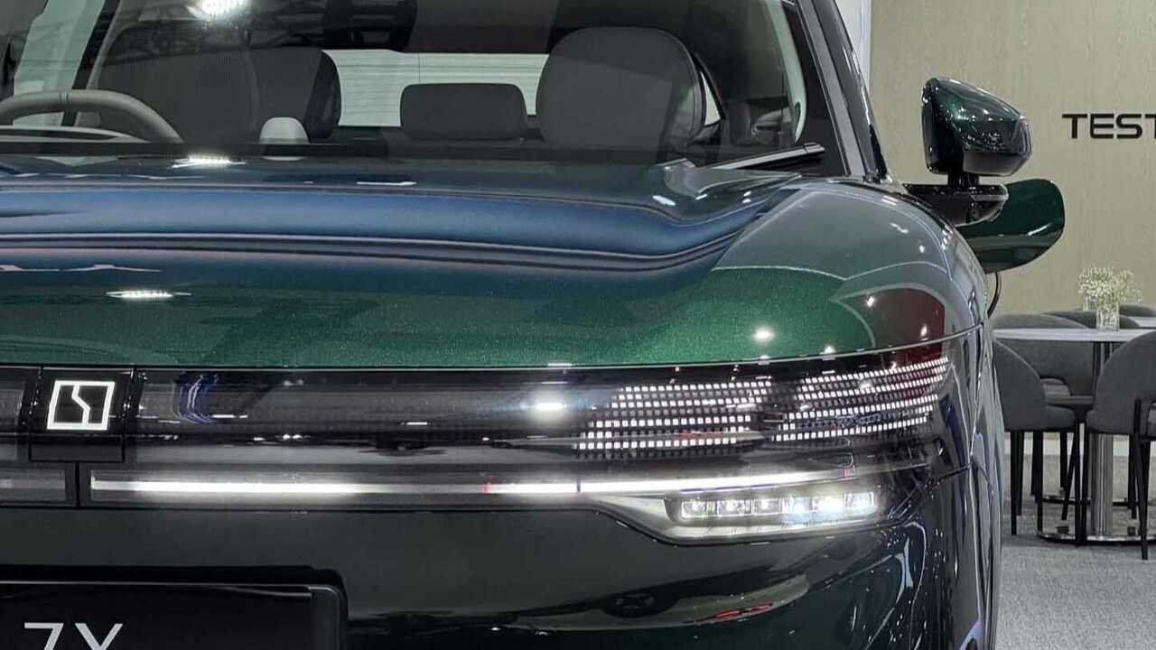 Fitur Sultan Tapi Harga Masih Masuk Akal, Zeekr 7X Tantang SUV Premium Eropa!