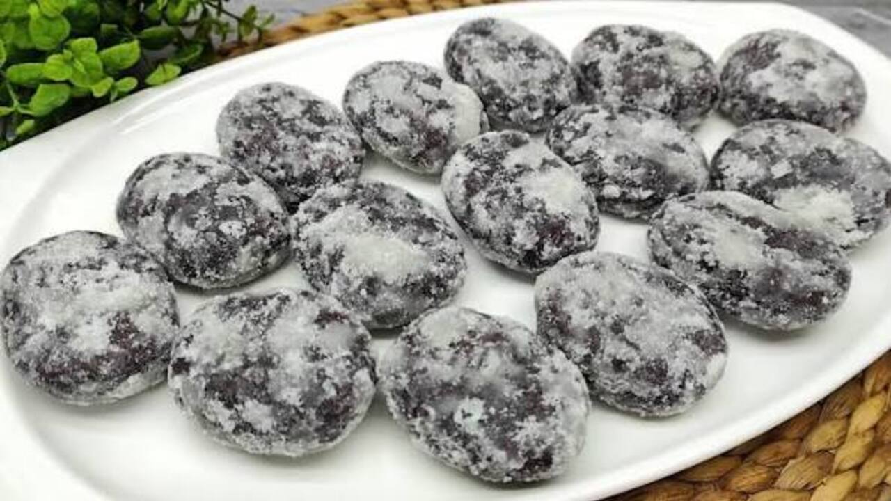 Gemblong Ketan Hitam, Jajanan Tradisional yang Kembali Digemari