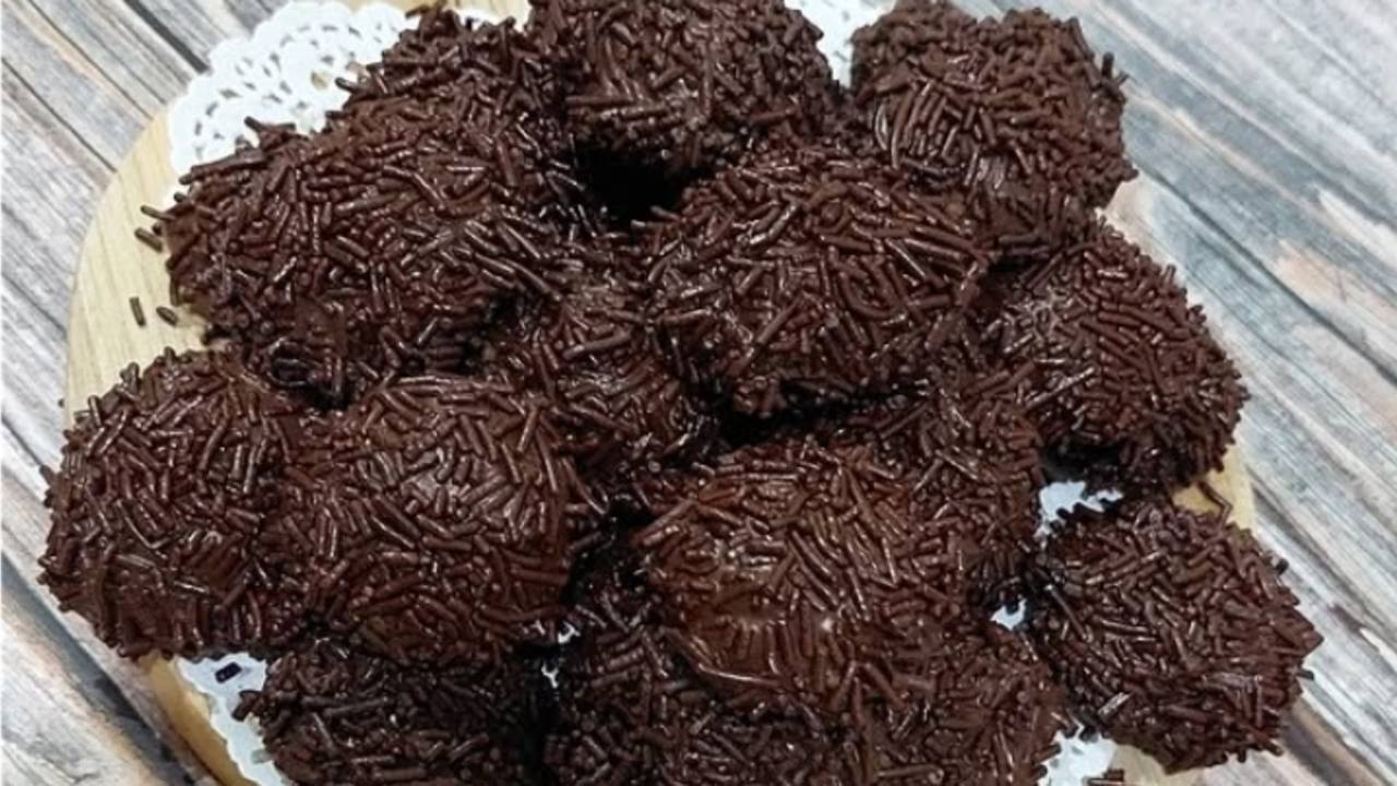 Kue Rambutan : Camilan Unik yang Kian Populer di Kalangan Milenial