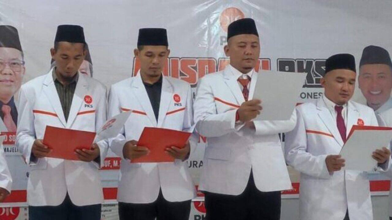 Pengurus Baru PKS OKU Resmi Dikukuhkan
