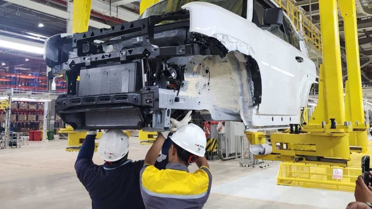 Pabrik Mobil Listrik VinFast Subang Resmi Beroperasi, Jadi Basis Produksi dan Ekspor Asia Tenggara