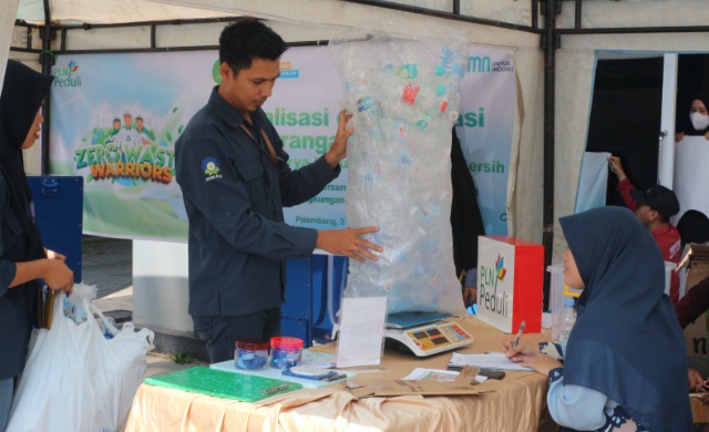 PLN UID S2JB Galang Aksi Peduli Lingkungan Melalui Program Bottle-Up