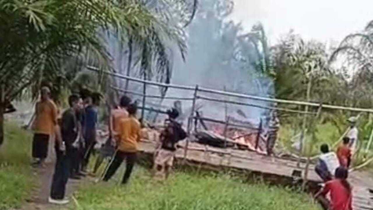 Rumah Warga di Sungai Rambutan Ludes Terbakar, Diduga Akibat Konsleting Listrik