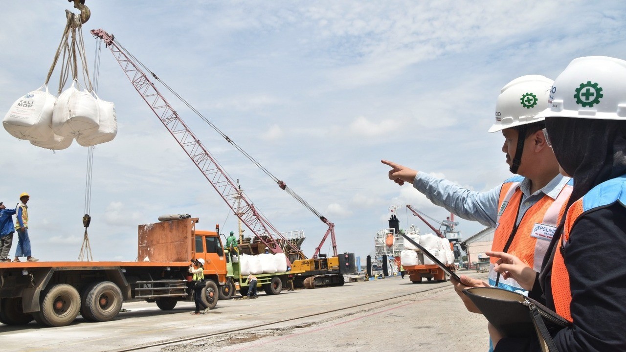 PTP Nonpetikemas Palembang Dukung Rantai Pasok Industri Pupuk Nasional
