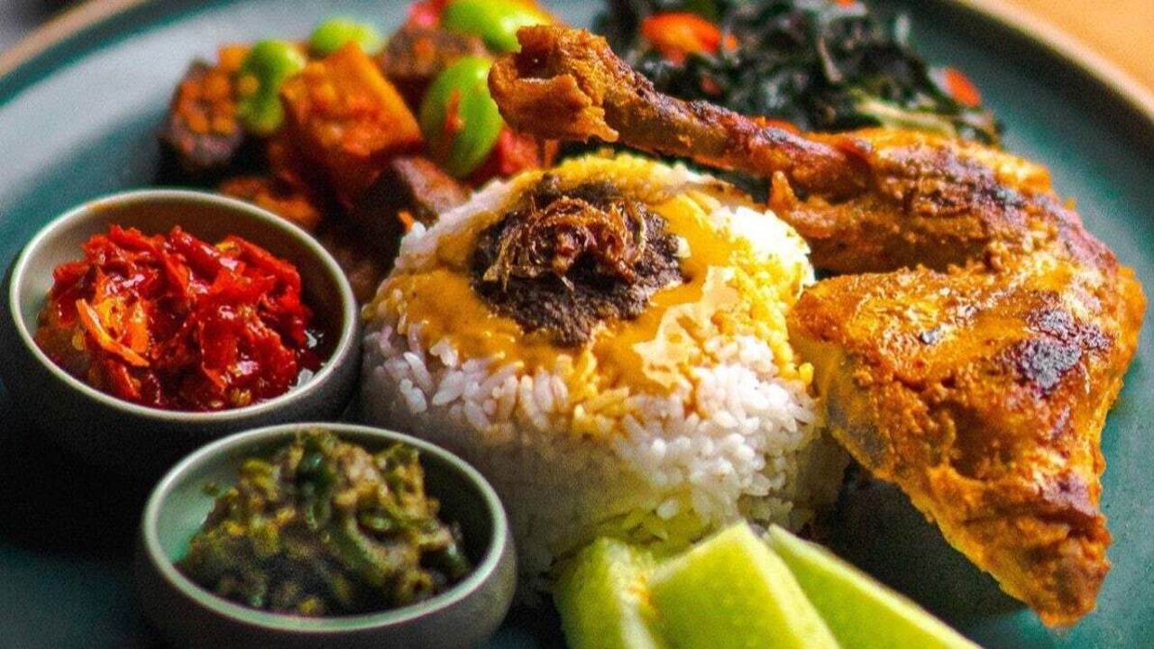 Nasi Padang Kian Mendunia : Cita Rasa Tradisional yang Tetap Bertahan di Era Modern