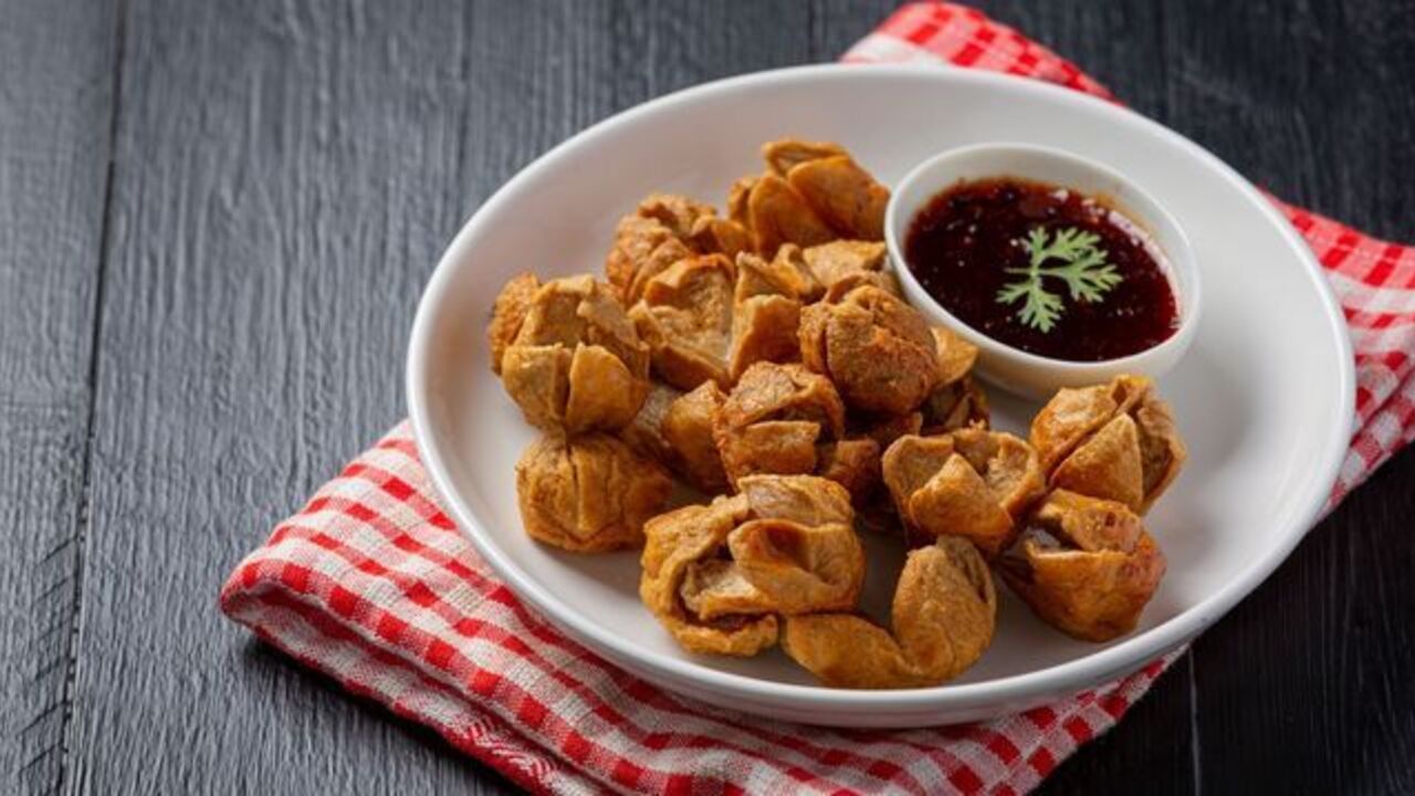 Fenomena Bakso Goreng : Camilan Gurih yang Menggoda Selera