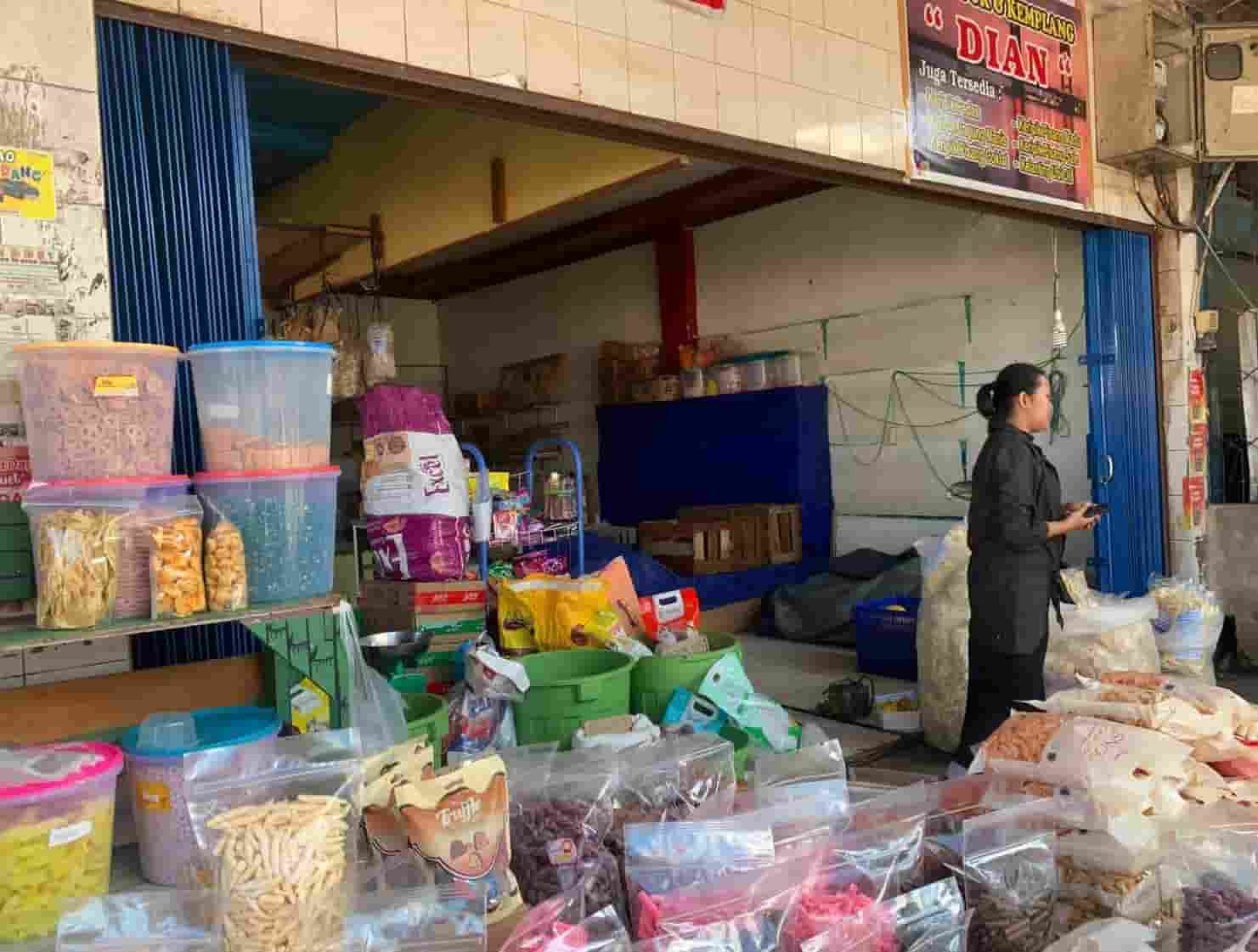 Masyarakat Berburu Kue Kering dan Kue Basah untuk Lebaran, Penjualan Meningkat hingga 75 Persen