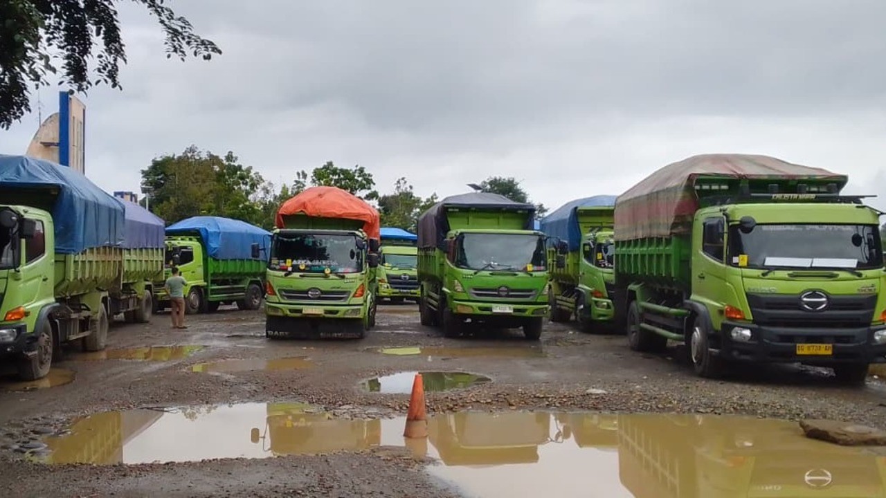 40 Truk Angkutan Batu Bara Dikandangkan di Terminal Tipe B Petanang Lubuklinggau