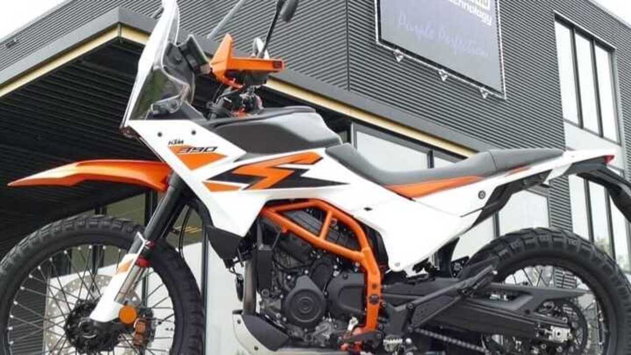 KTM 390 Adventure R 2025 Resmi Hadir, Siap Libas Medan Berat Tanpa Ampun