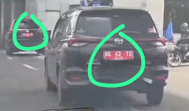 Dua Mobil Dinas Pemkab Ogan Ilir Diduga Gunakan Plat Nomor Sama, Video Viral di Medsos