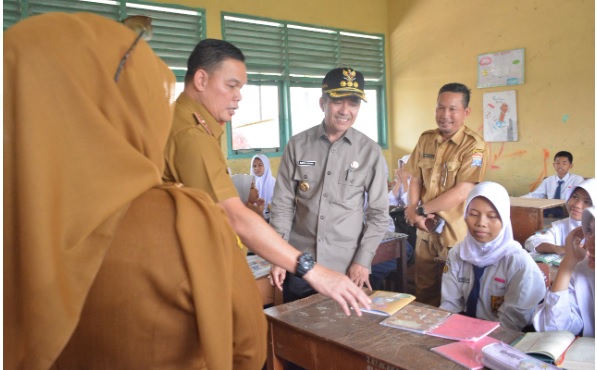 Belajar Mengajar Kembali Tatap Muka, Sekolah Masuk Jam 09.00 WIB..