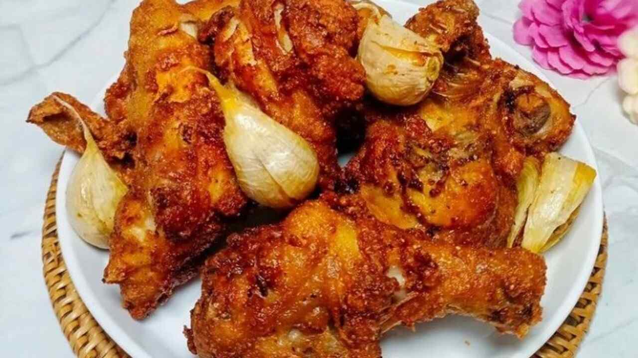 Ayam Goreng Bawang Putih : Cita Rasa Sederhana yang Menggoda Lidah Nusantara