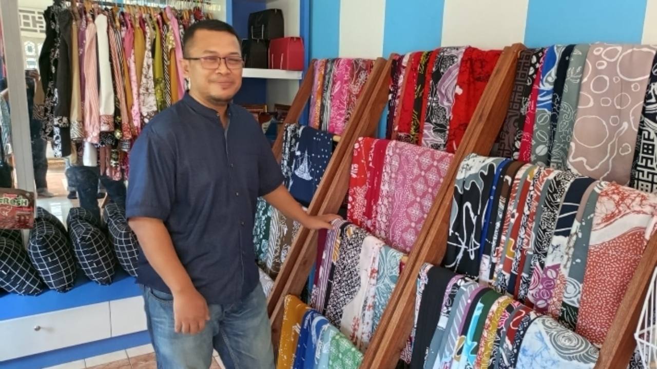 Penerimaan ASN Bawa Angin Segar Bagi UMKM Batik Muara Enim