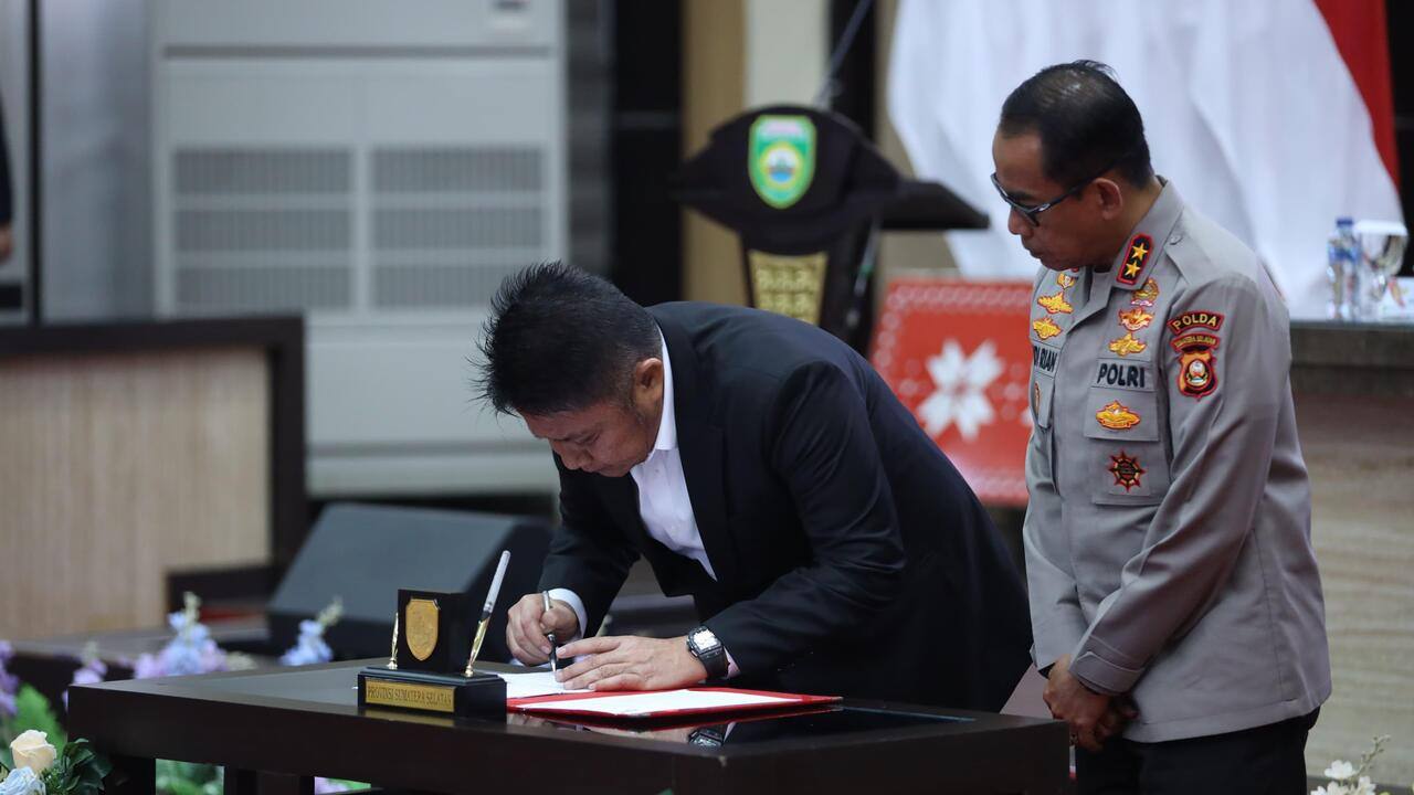 Gubernur Herman Deru Hibahkan Gedung Eks Samsat Palembang I untuk Dukung Tugas Ditlantas Polda Sumsel