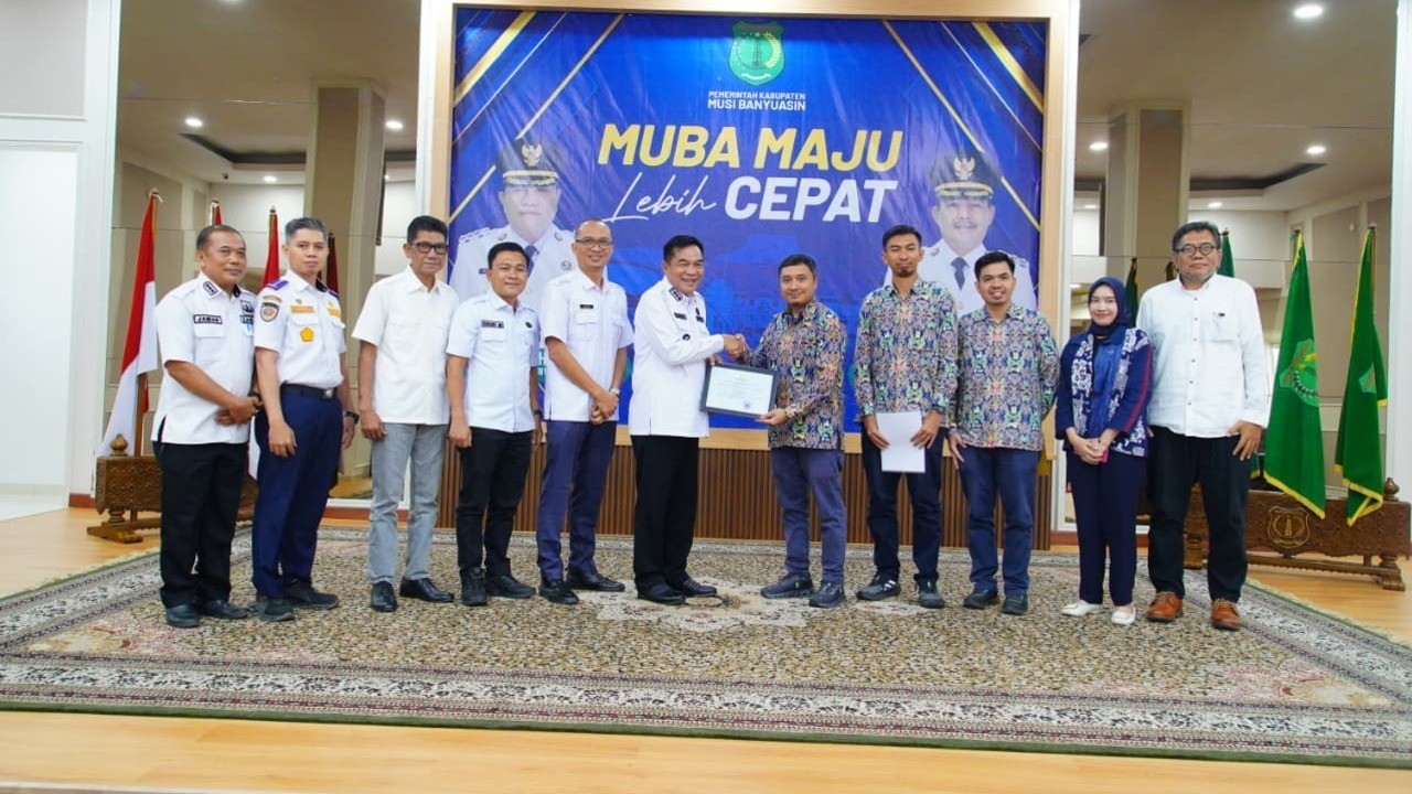 Bupati Toha Terima Sertifikat Desain Jembatan P6 Lalan, Minta Pembangunan Dipercepat