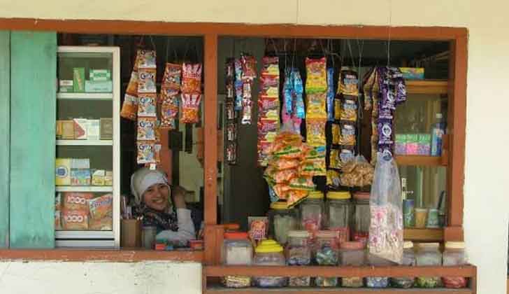 Warung Kecil Minta Pemerintah Tak Libas Mereka Dengan Kebijakan. Nah... 