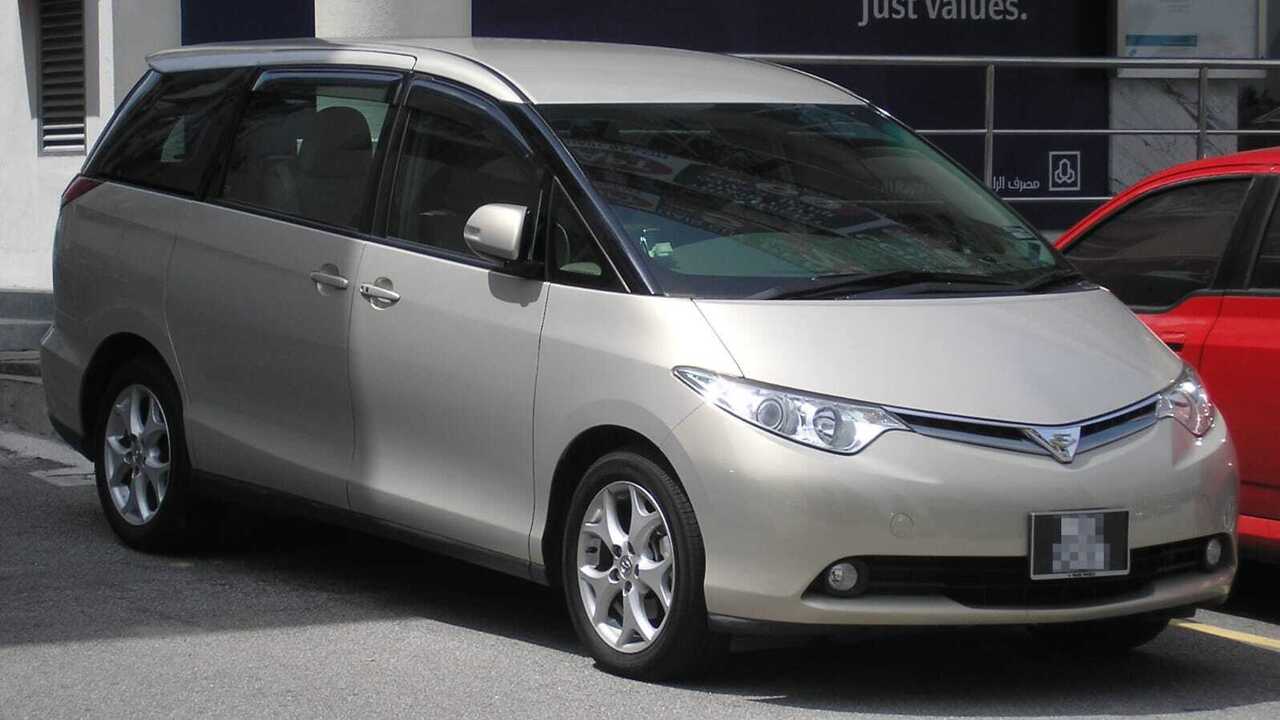 Toyota Estima: MPV Premium yang Langka, Masihkah Jadi Incaran? 