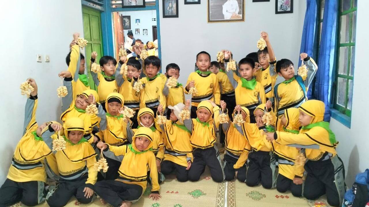 Lewat Desa BRILiaN BRI Dorong Usaha Camilan Menjadi Produk Oleh-Oleh Unggulan