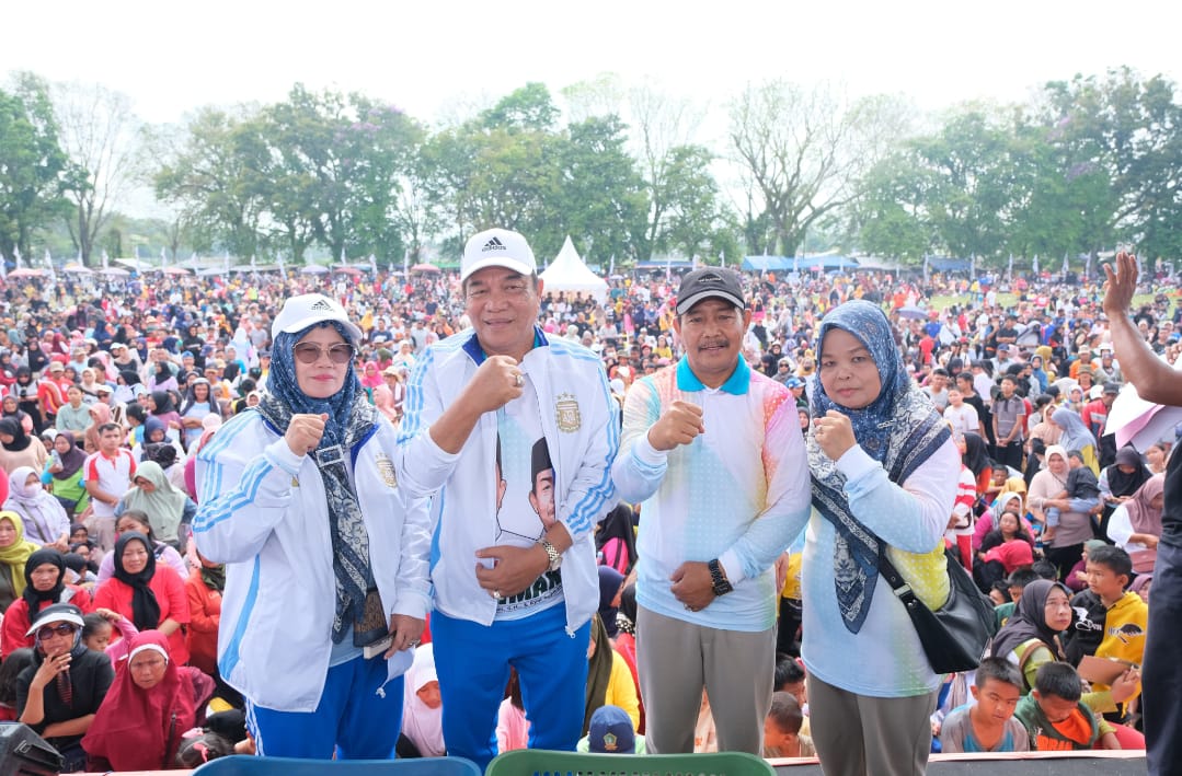 Membludak Ribuan Massa Ikuti Jalan Sehat bersama H Toha dan Rohman, berikut Visi Misinya 