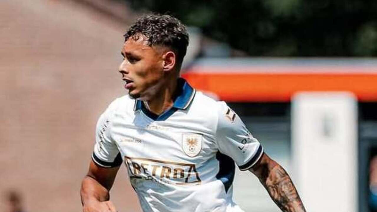 Dean James Bersinar dengan 1 Assist Lawan PSV, Tapi Gagal Juara