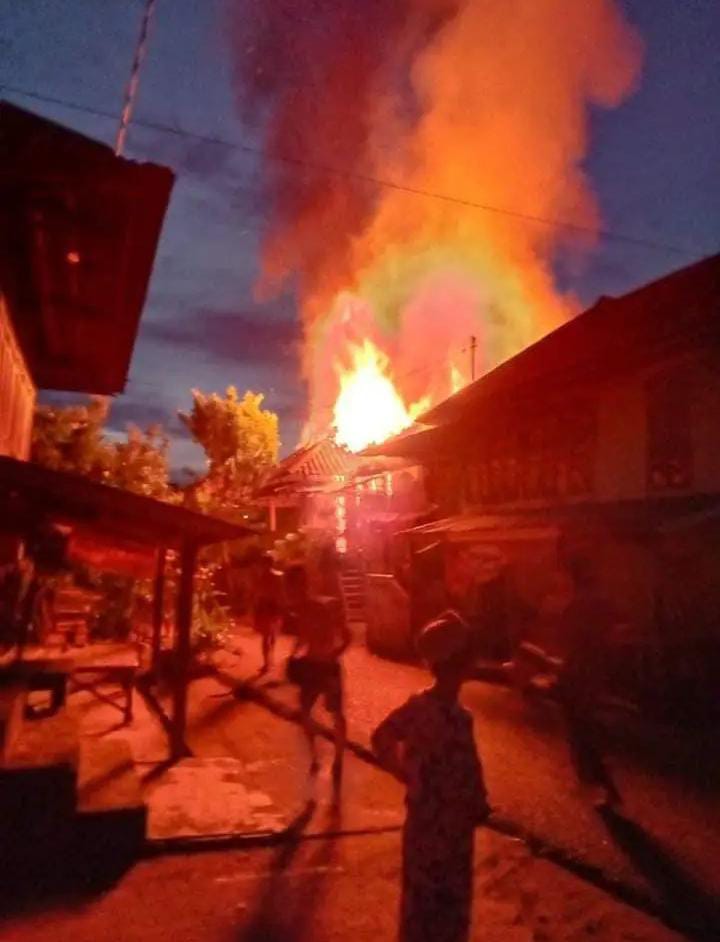 Satu Unit Rumah Panggung Hangus Terbakar