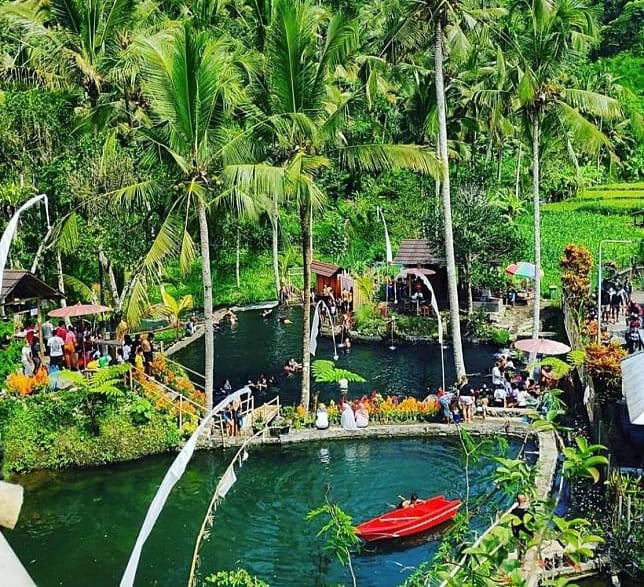 Bosan ke Pantai! Ada Telaga Surya di Bali Destinasi Wisata sedang Viral Karena Kesegaran Air dan Alamnya