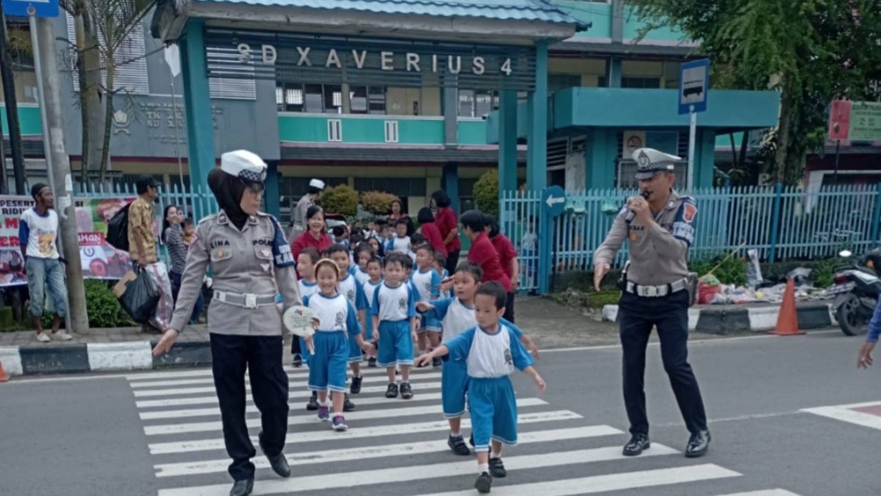 Cegah Kecelakaan di Sekitar Sekolah dengan 5 Tips Ini