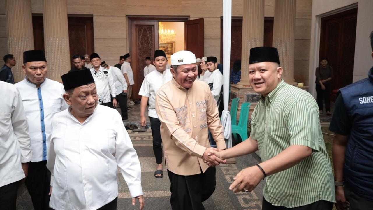 Gubernur Herman Deru Hadiri Takziah Hari Ketujuh Wafatnya Almarhum Kms. H. A. Halim Ali