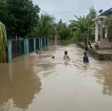 Hujan Deras, Ratusan Rumah di Tiga Kelurahan Prabumulih Terendam Banjir
